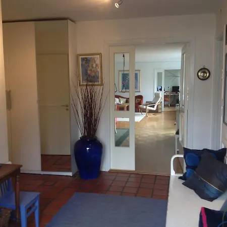 Вилла Fantastic House With A Cute Garden! *